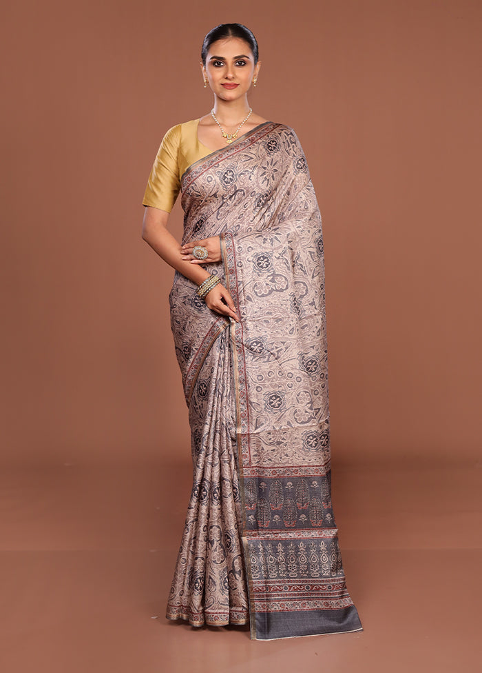 Cream Tussar Silk Saree With Blouse Piece