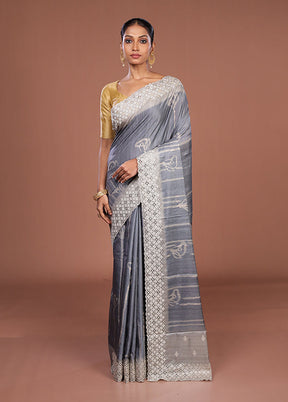 Cream Tussar Silk Saree With Blouse Piece