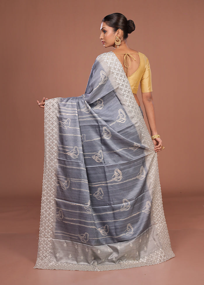 Cream Tussar Silk Saree With Blouse Piece