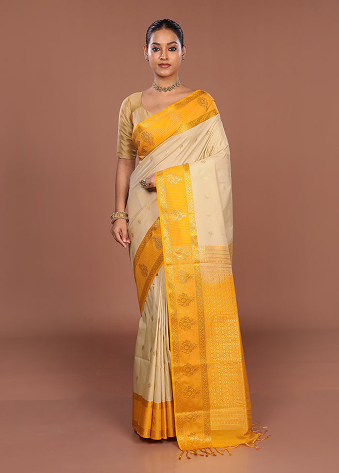 Cream Kanjivaram Silk Saree With Blouse Piece