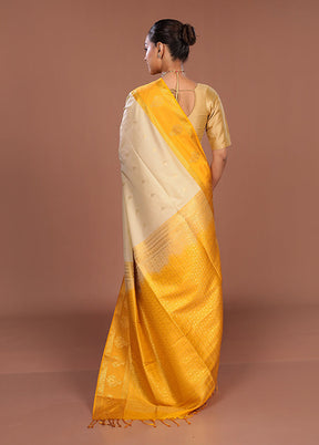 Cream Kanjivaram Silk Saree With Blouse Piece