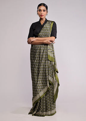Green Printed Silk Saree Without Blouse Piece