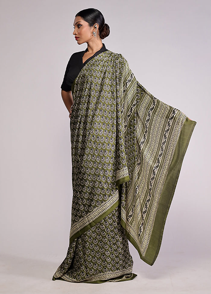 Green Printed Silk Saree Without Blouse Piece