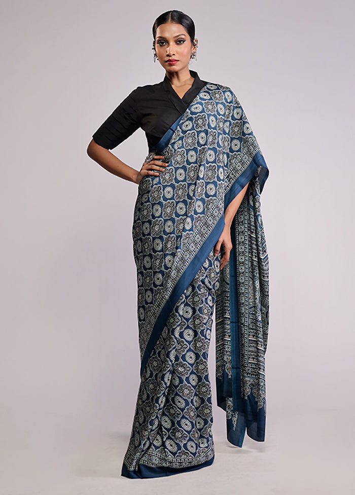 Blue Printed Silk Saree Without Blouse Piece