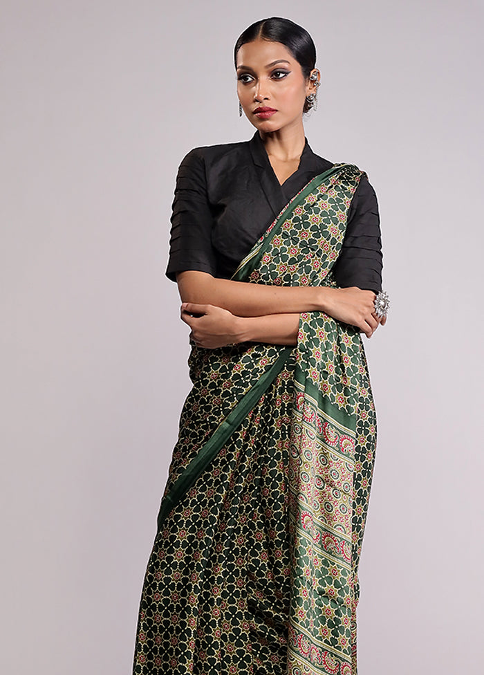 Green Printed Silk Saree Without Blouse Piece
