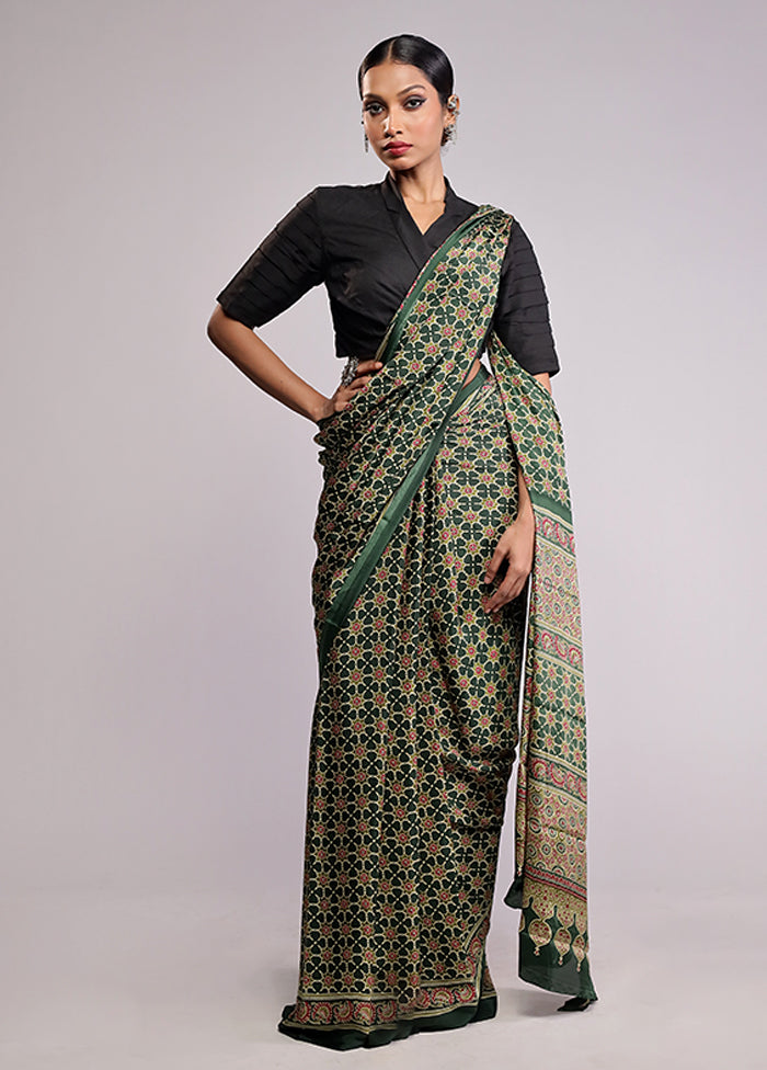 Green Printed Silk Saree Without Blouse Piece