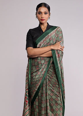 Green Printed Silk Saree Without Blouse Piece