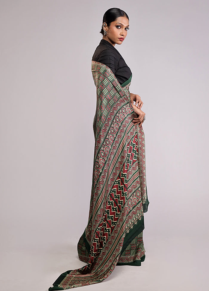 Green Printed Silk Saree Without Blouse Piece