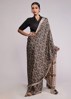 Grey Printed Silk Saree Without Blouse Piece