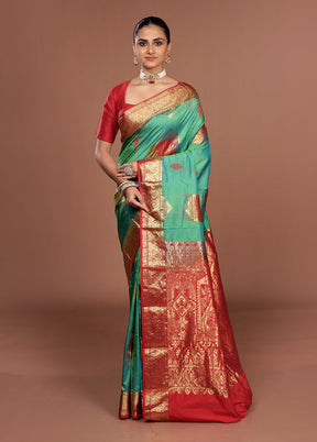 Blue Handloom Kanjivaram Pure Silk Saree With Blouse Piece