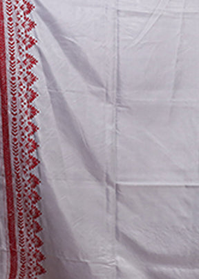 Grey Kantha Stitch Silk Saree With Blouse Piece