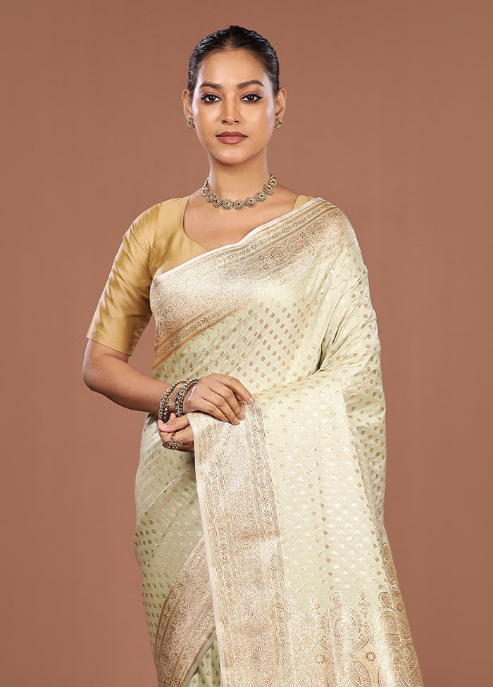 Green Banarasi Silk Saree With Blouse Piece