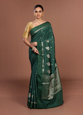Green Kora Silk Saree With Blouse Piece