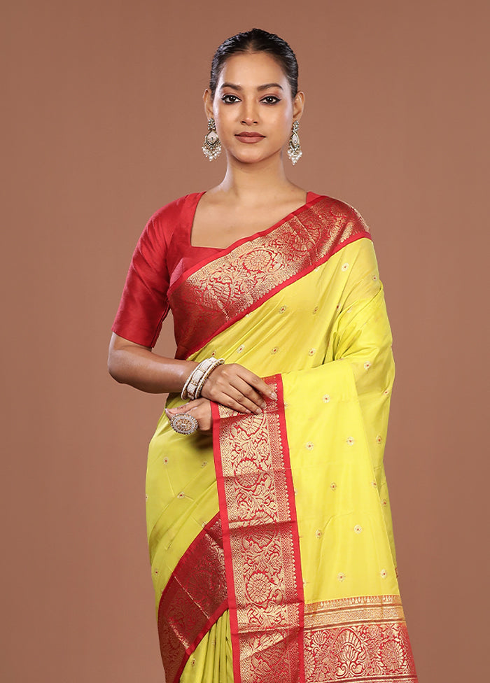 Green Kanjivaram Silk Saree With Blouse Piece