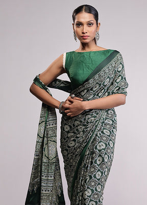 Green Printed Silk Saree Without Blouse Piece
