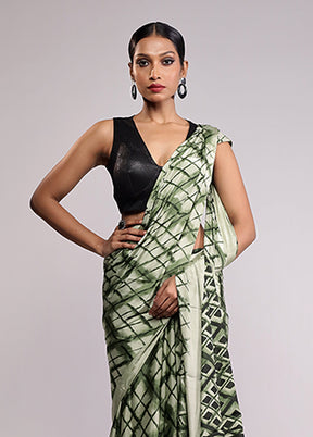 Green Printed Silk Saree Without Blouse Piece