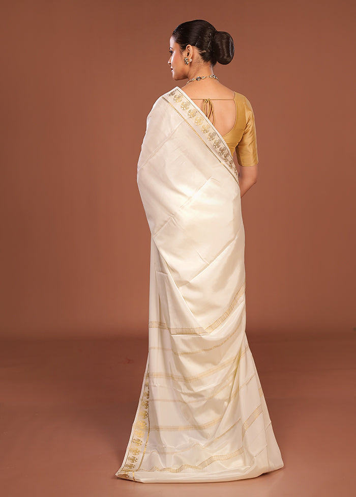 White Handloom Kanchipuram Pure Silk Saree With Blouse Piece