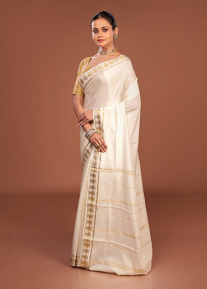 White Handloom Kanchipuram Pure Silk Saree With Blouse Piece