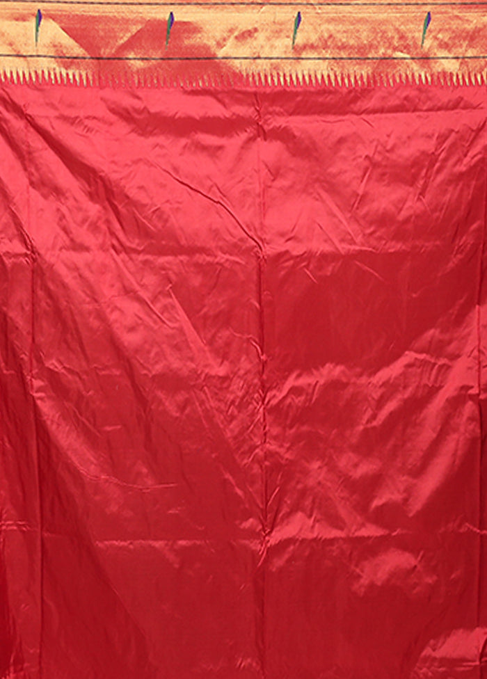 White Handloom Kanchipuram Pure Silk Saree With Blouse Piece