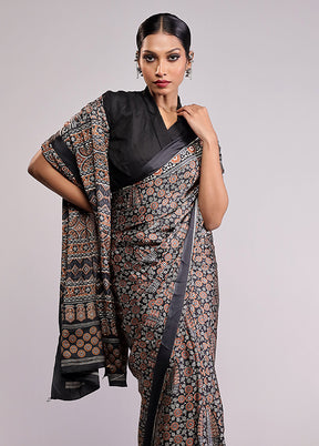 Black Printed Silk Saree Without Blouse Piece