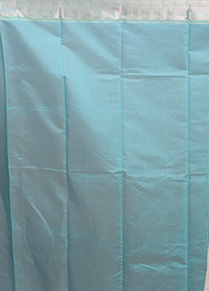 Cream Pure Cotton Saree With Blouse Piece