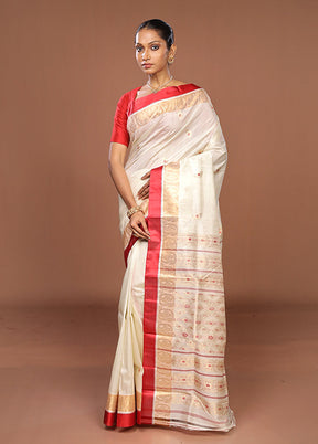 White Garad Pure Silk Saree Without Blouse Piece