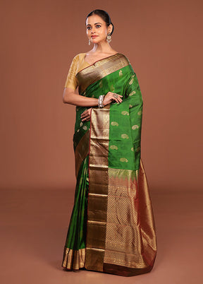 Green Handloom Kanchipuram Pure Silk Saree With Blouse Piece