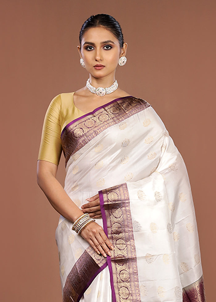White Handloom Kanchipuram Pure Silk Saree With Blouse Piece