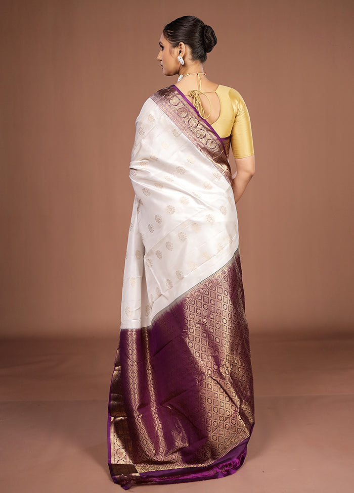White Handloom Kanchipuram Pure Silk Saree With Blouse Piece