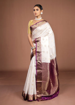 White Handloom Kanchipuram Pure Silk Saree With Blouse Piece