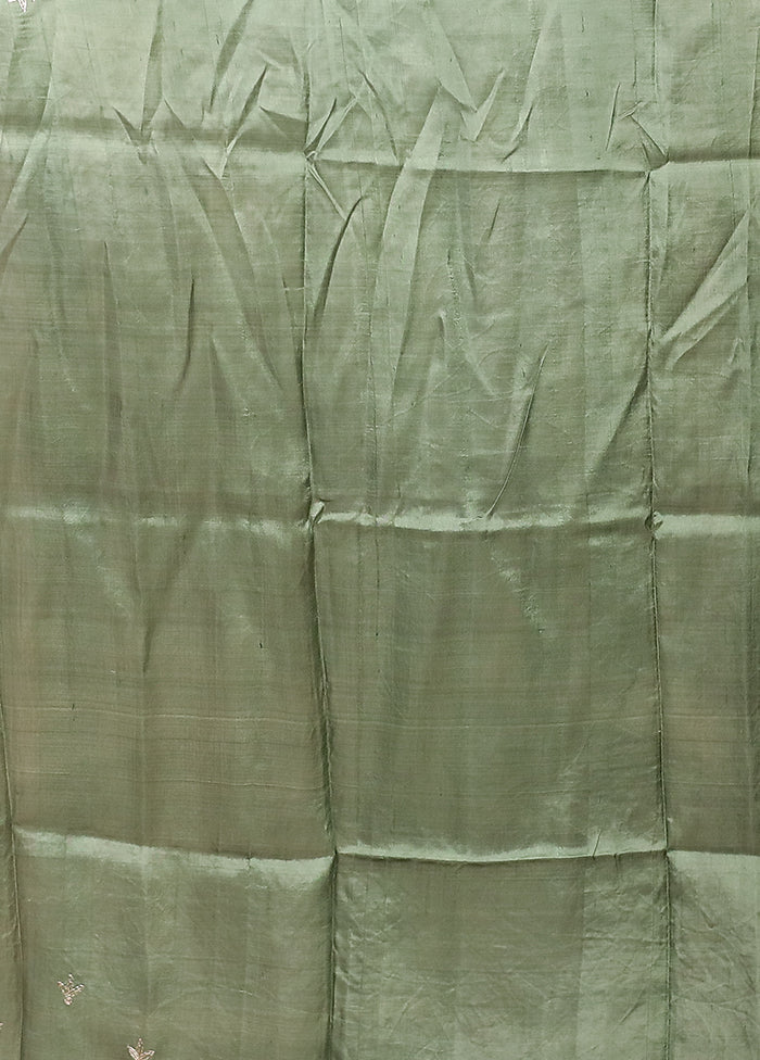 Cream Handloom Tussar Pure Silk Saree With Blouse Piece