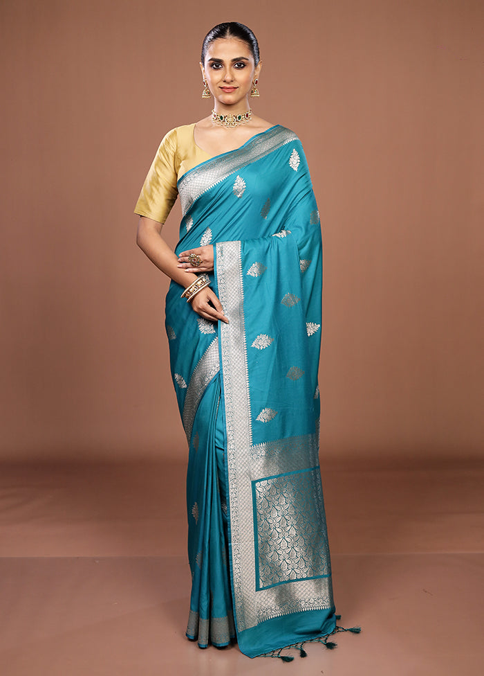 Blue Katan Silk Saree With Blouse Piece