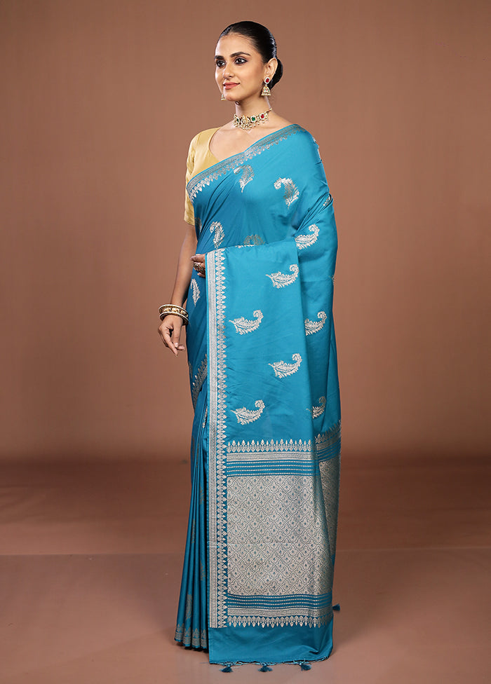 Blue Katan Silk Saree With Blouse Piece