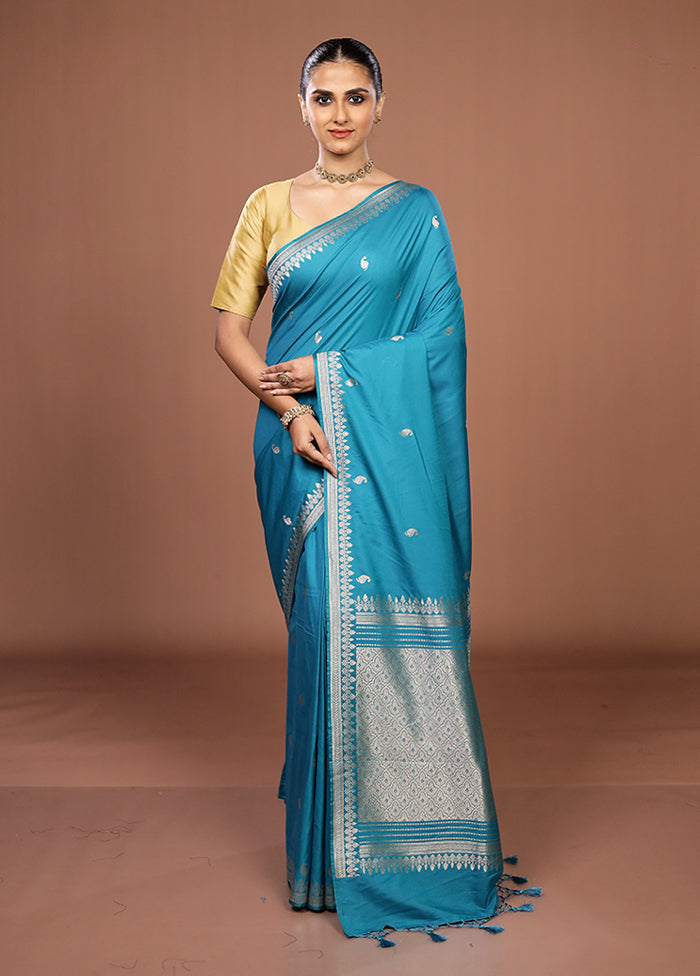 Blue Katan Silk Saree With Blouse Piece