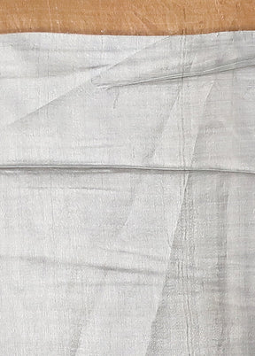 Cream Tussar Silk Saree With Blouse Piece