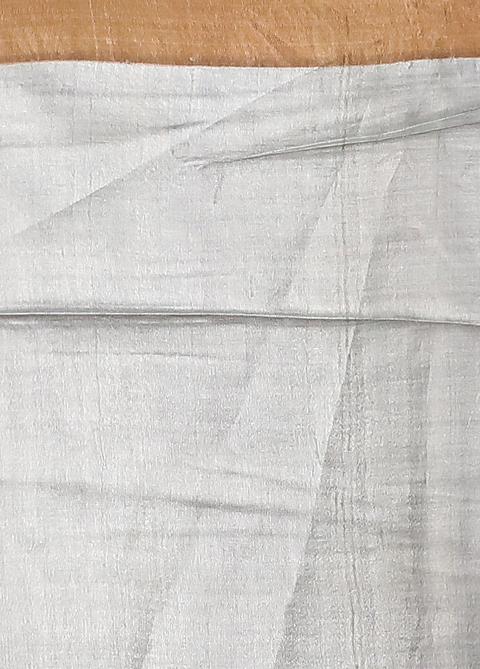 Cream Tussar Silk Saree With Blouse Piece