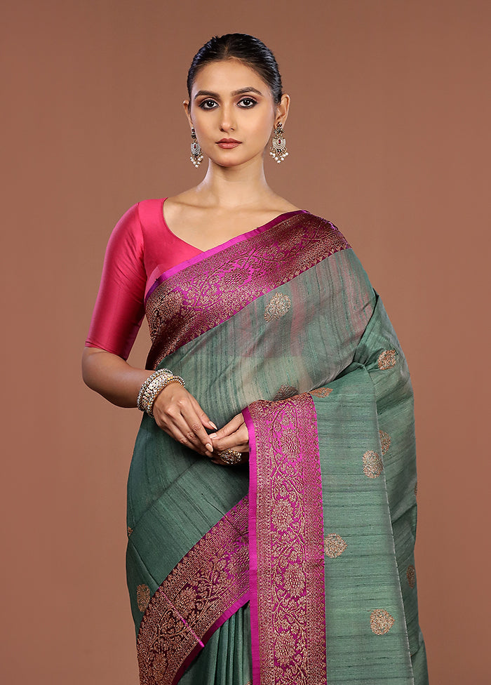 Green Handloom Tussar Pure Silk Saree With Blouse Piece