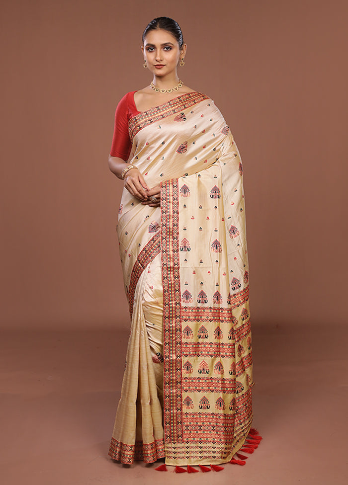 Cream Assam Silk Saree With Blouse Piece
