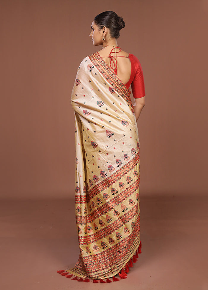 Cream Assam Silk Saree With Blouse Piece