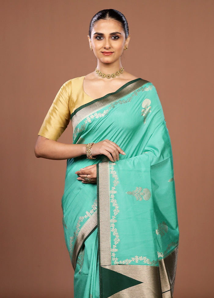 Green Dupion Silk Saree With Blouse Piece