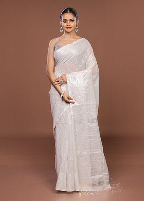 White Matka Silk Saree With Blouse Piece