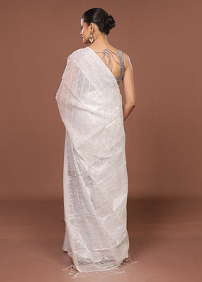 White Matka Silk Saree With Blouse Piece