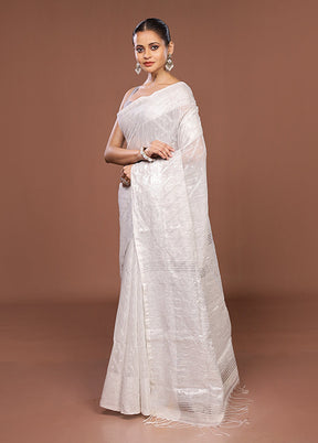 White Matka Silk Saree With Blouse Piece