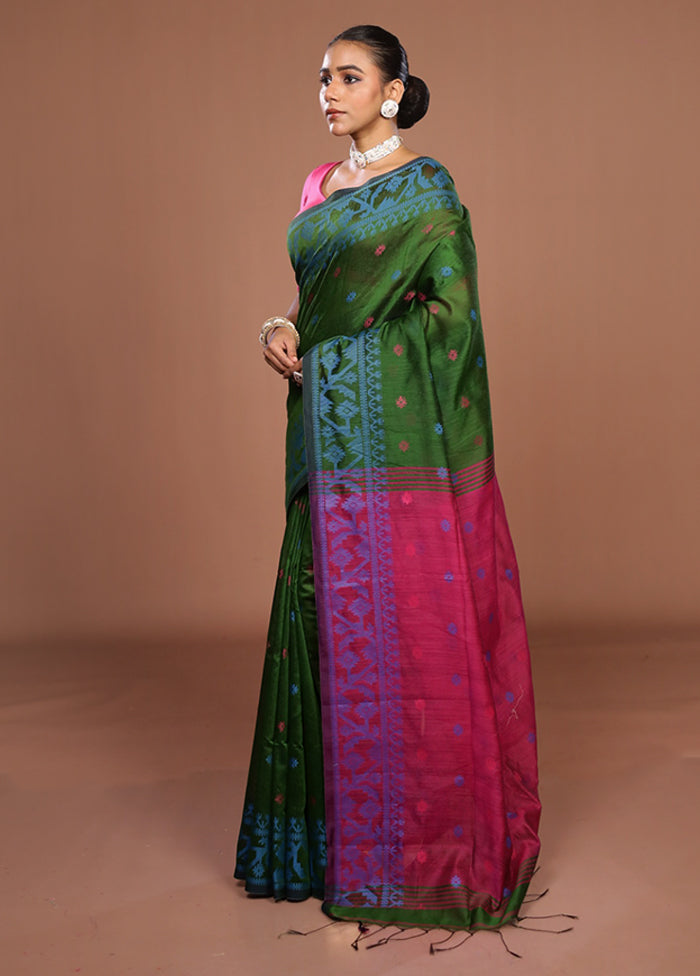 Green Matka Silk Saree With Blouse Piece