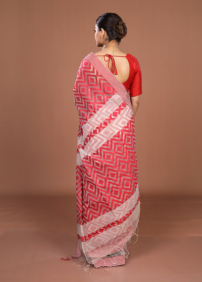 Cream Matka Silk Saree With Blouse Piece
