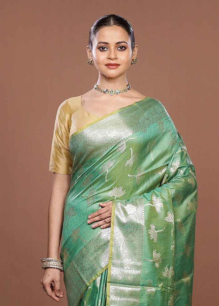 Green Dupion Silk Saree With Blouse Piece