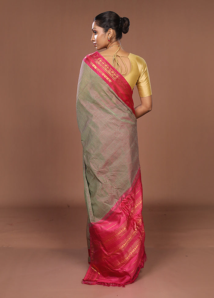 Green Gadwal Pure Silk Saree Without Blouse Piece