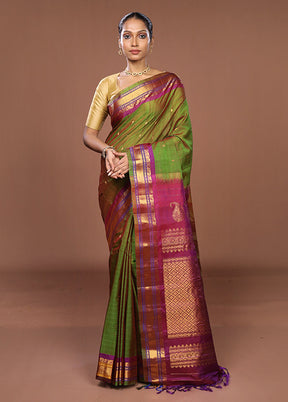 Green Gadwal Pure Silk Saree Without Blouse Piece
