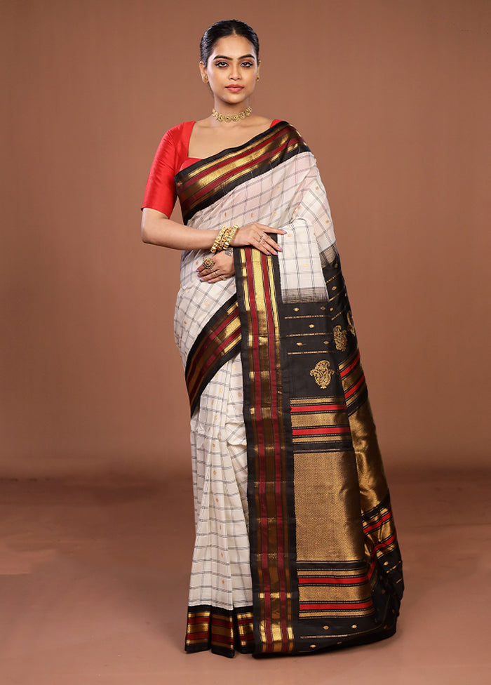 White Gadwal Pure Silk Saree Without Blouse Piece