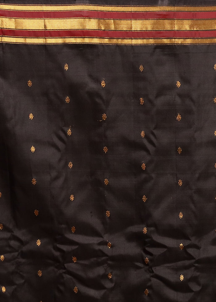 White Gadwal Pure Silk Saree Without Blouse Piece